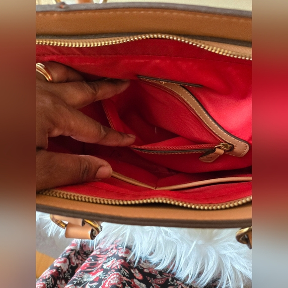 Adrienne Vittadini Studio The Signature Collection Satchel Double Handle Handbag - Picture 16 of 16